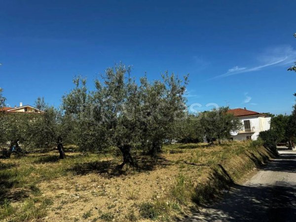 terreno edificabile in vendita a Pianella