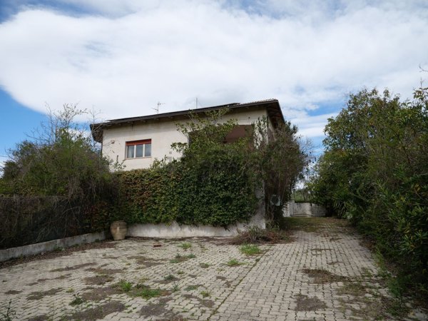 casa indipendente in vendita a Pianella
