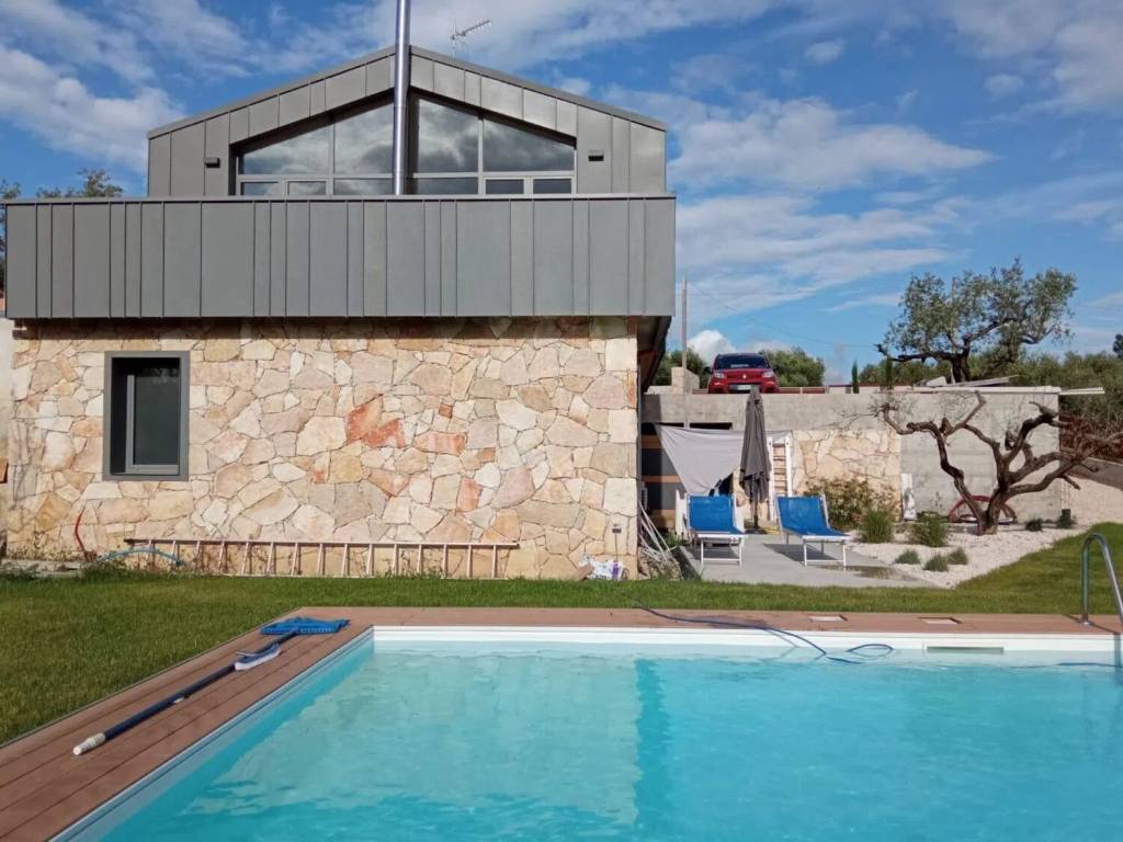 casa indipendente in vendita a Pianella