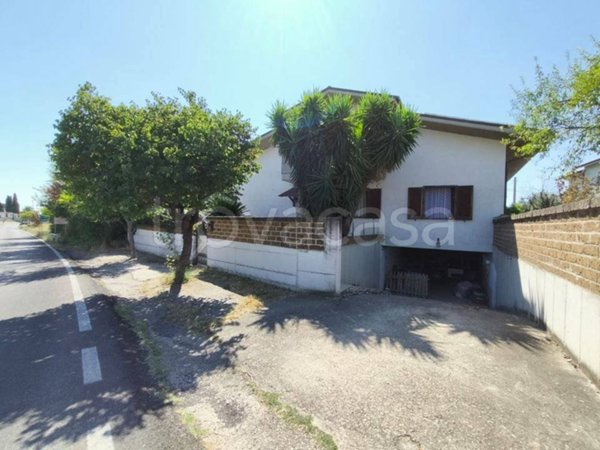 casa indipendente in vendita a Pianella in zona Cerratina