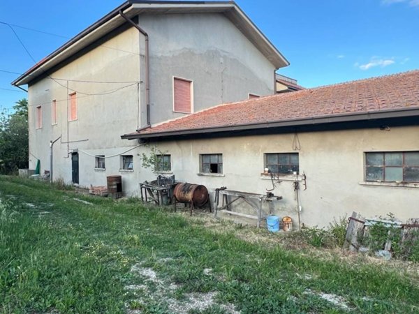casa indipendente in vendita a Pianella