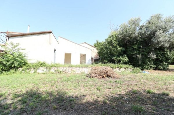 casa indipendente in vendita a Pianella in zona Cerratina