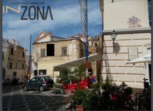 intera palazzina in vendita a Pianella