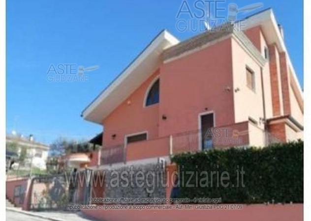 casa indipendente in vendita a Pianella