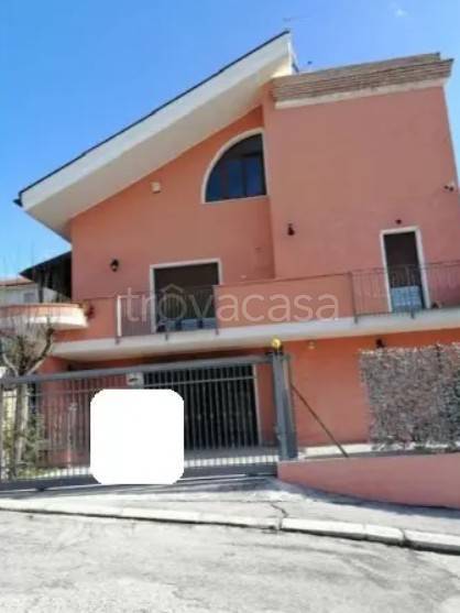 casa indipendente in vendita a Pianella