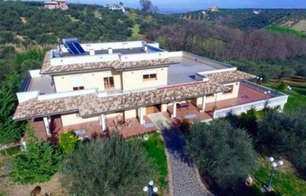 casa indipendente in vendita a Pianella