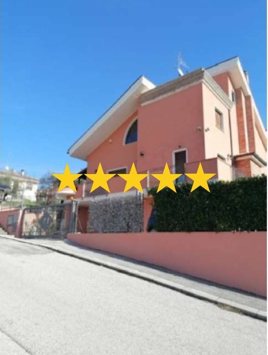 casa indipendente in vendita a Pianella