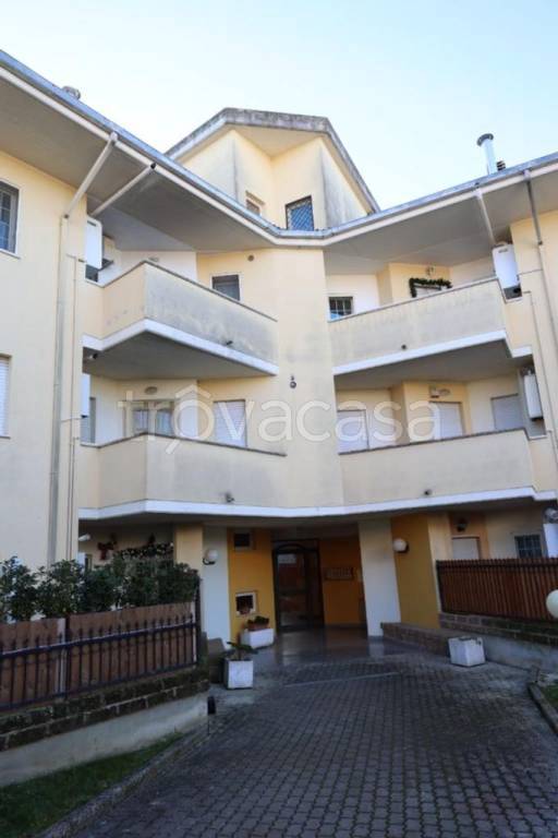 appartamento in vendita a Pianella in zona Castellana