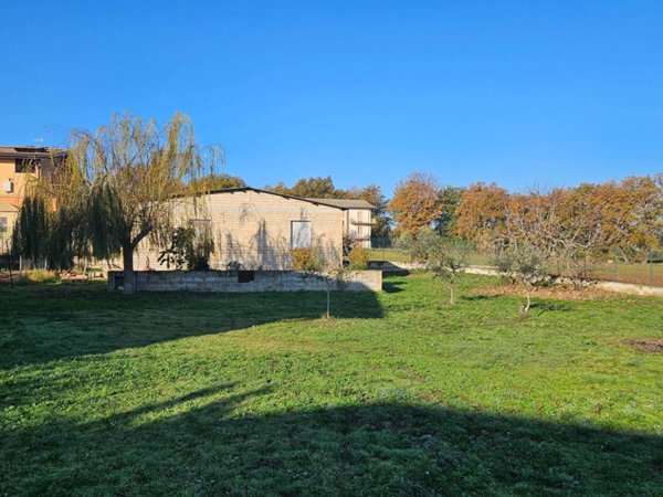 casa indipendente in vendita a Pianella in zona Cerratina