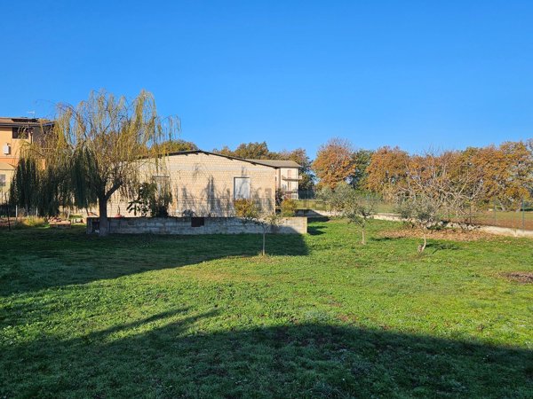 casa indipendente in vendita a Pianella in zona Cerratina