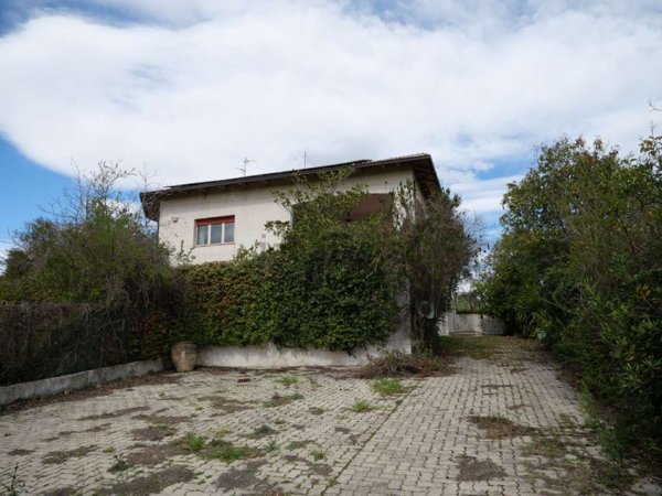 casa indipendente in vendita a Pianella