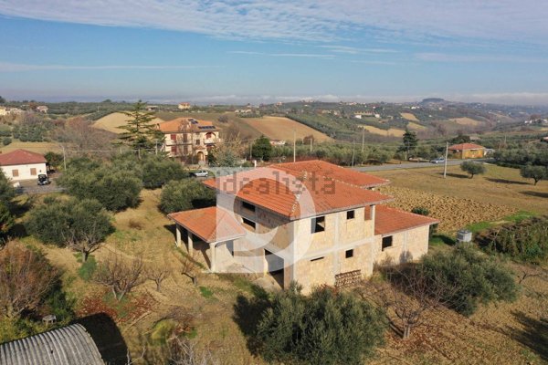 casa semindipendente in vendita a Pianella
