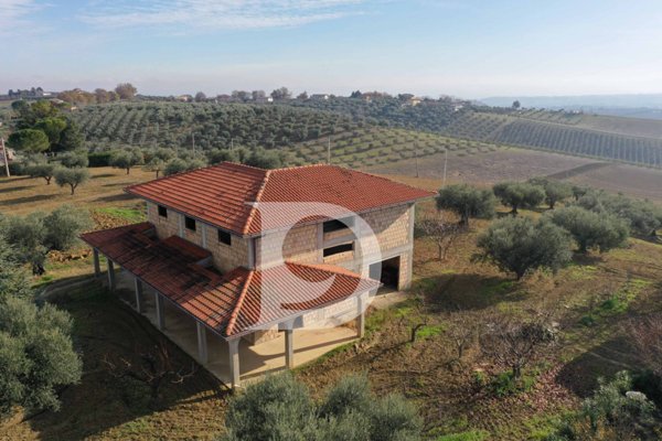 casa indipendente in vendita a Pianella