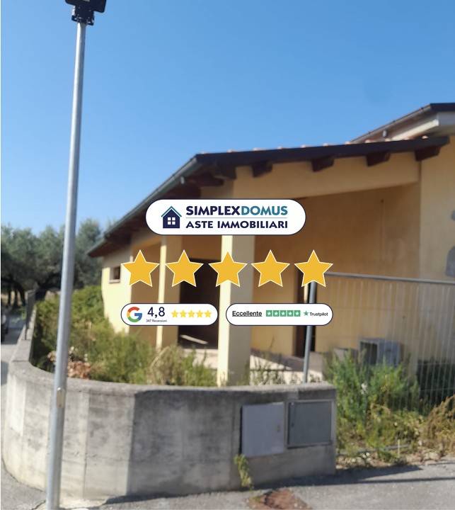 casa indipendente in vendita a Pianella in zona Cerratina