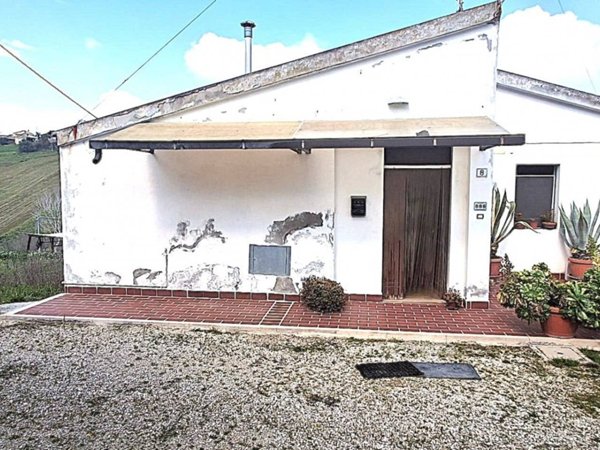 casa indipendente in vendita a Pianella