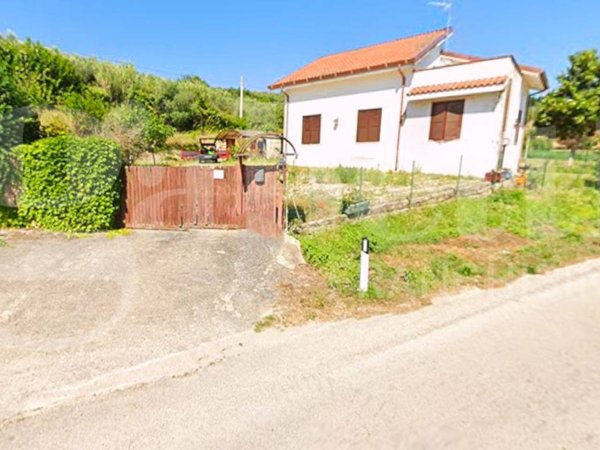 casa indipendente in vendita a Pianella