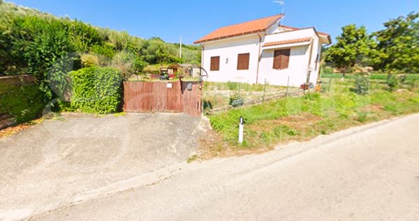casa indipendente in vendita a Pianella