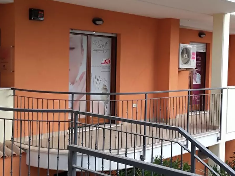 ufficio in vendita a Pianella in zona Cerratina