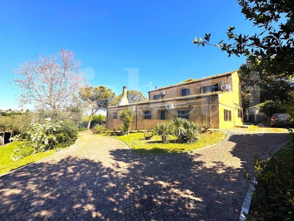casa indipendente in vendita a Pianella