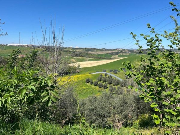 casa indipendente in vendita a Pianella