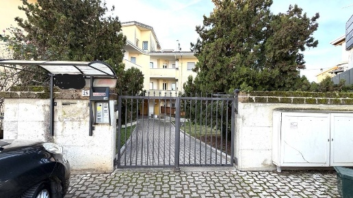 appartamento in vendita a Pianella in zona Castellana