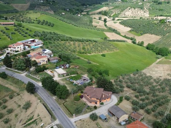 casa indipendente in vendita a Pianella