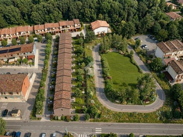 casa indipendente in vendita a Pianella in zona Cerratina