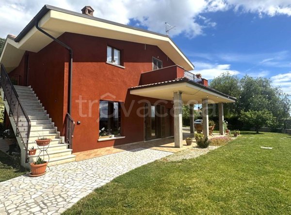 casa indipendente in vendita a Pianella in zona Castellana