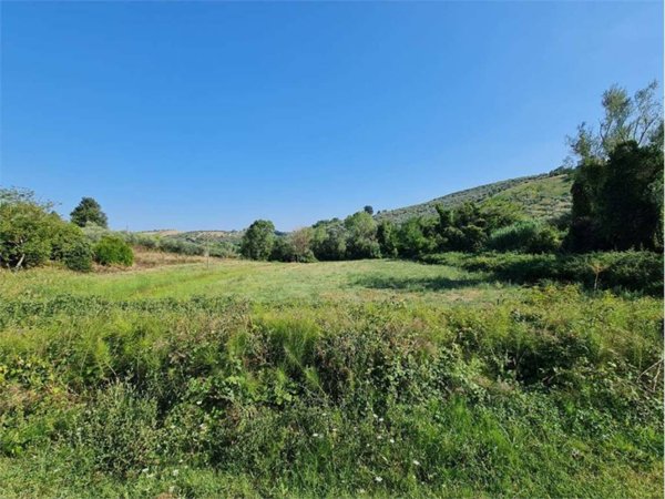 terreno in vendita a Pianella