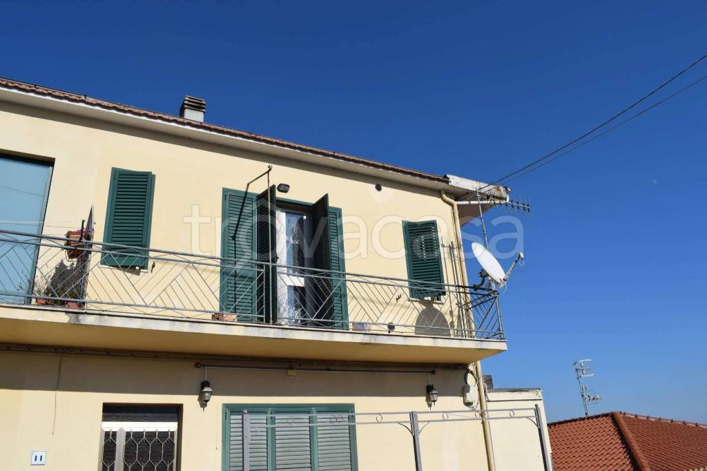 appartamento in vendita a Picciano in zona Piccianello