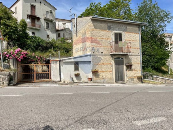 casa indipendente in vendita a Pietranico
