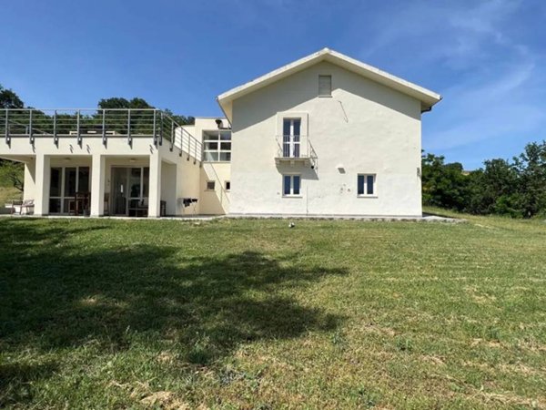 casa indipendente in vendita a Pietranico