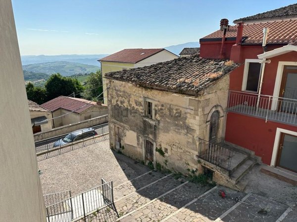 casa semindipendente in vendita a Pietranico