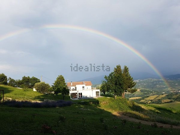 casa indipendente in vendita a Pietranico