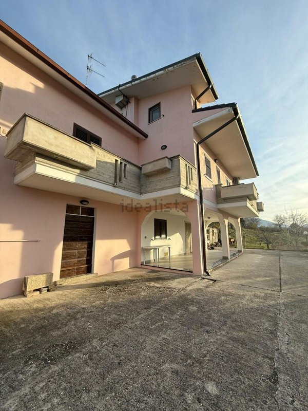 casa indipendente in vendita a Pietranico