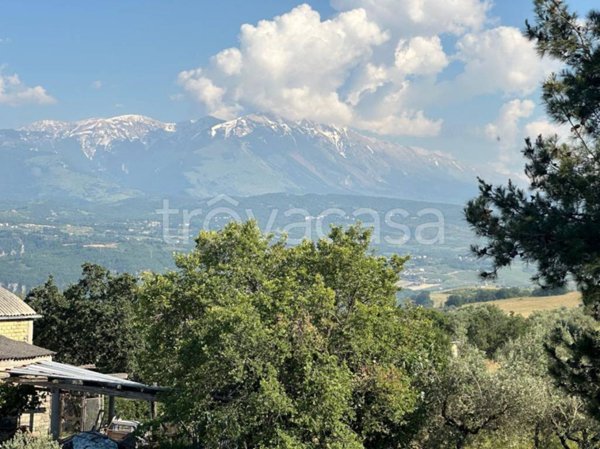 casa indipendente in vendita a Pietranico