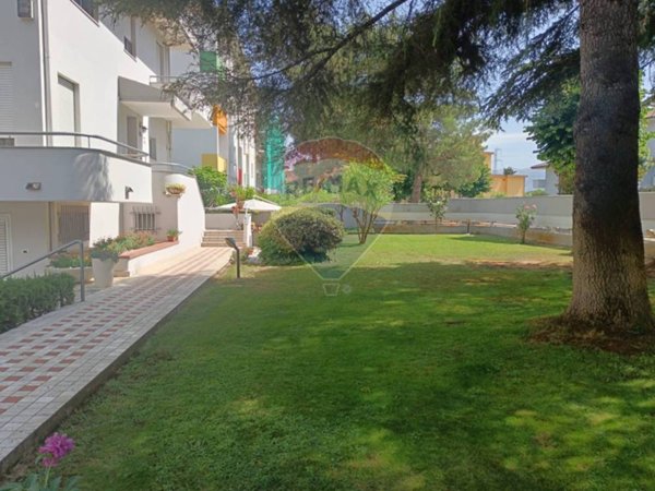 casa indipendente in vendita a Popoli Terme
