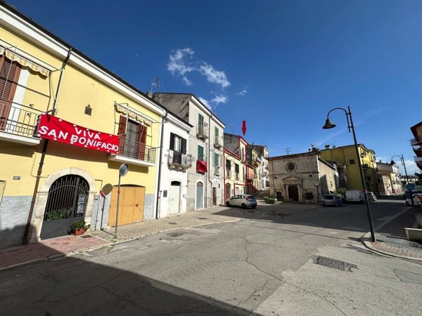 casa indipendente in vendita a Popoli Terme