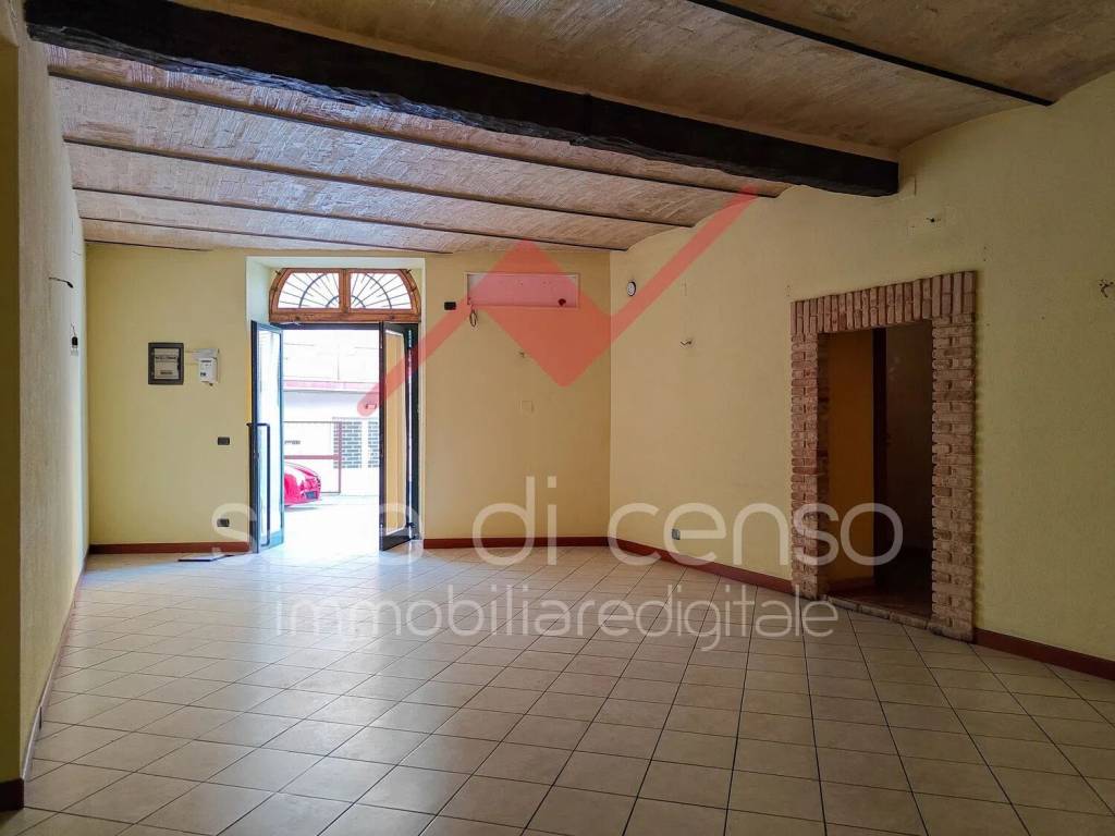 trivano in vendita a Popoli Terme