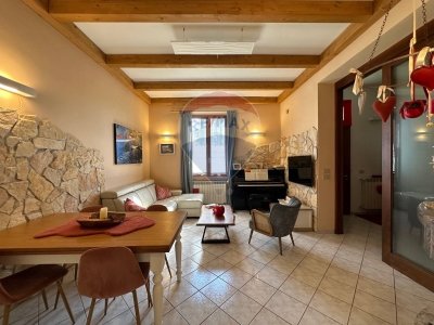 casa indipendente in vendita a Popoli Terme