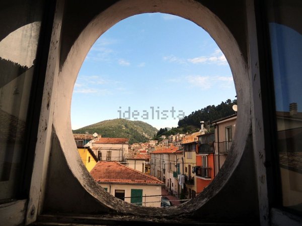 casa indipendente in vendita a Popoli Terme