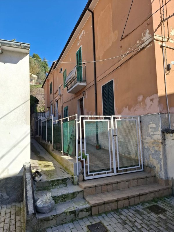 appartamento in vendita a Popoli Terme