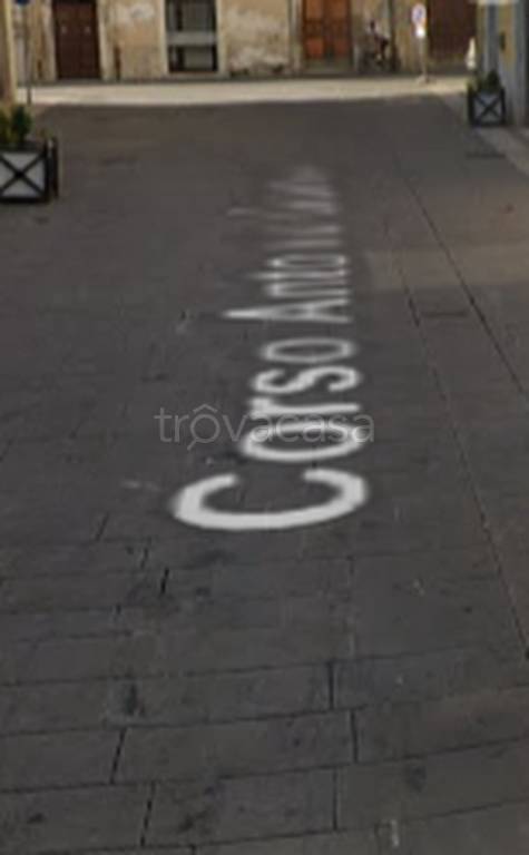 locale commerciale in vendita a Popoli Terme