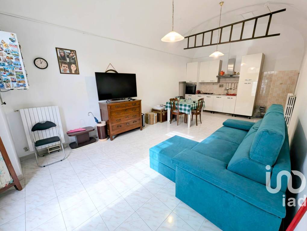 casa indipendente in vendita a Popoli Terme