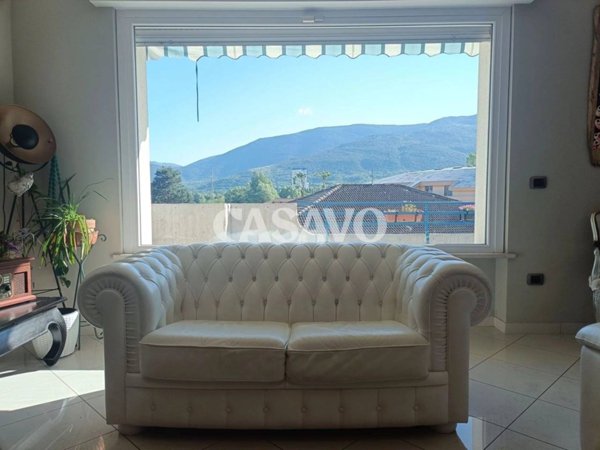 casa indipendente in vendita a Popoli Terme