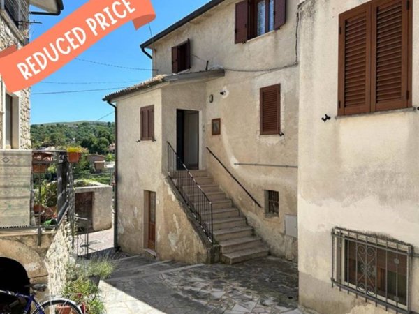 casa indipendente in vendita a Roccamorice