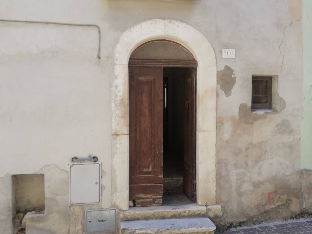 casa indipendente in vendita a Roccamorice