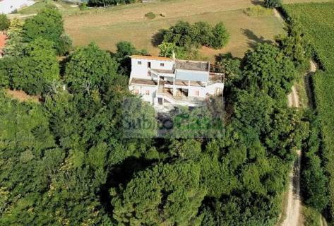terreno edificabile in vendita a Rosciano