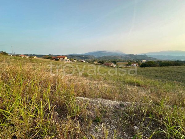 terreno edificabile in vendita a Rosciano