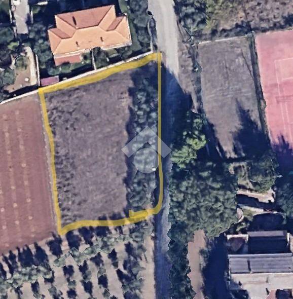 terreno agricolo in vendita a Rosciano